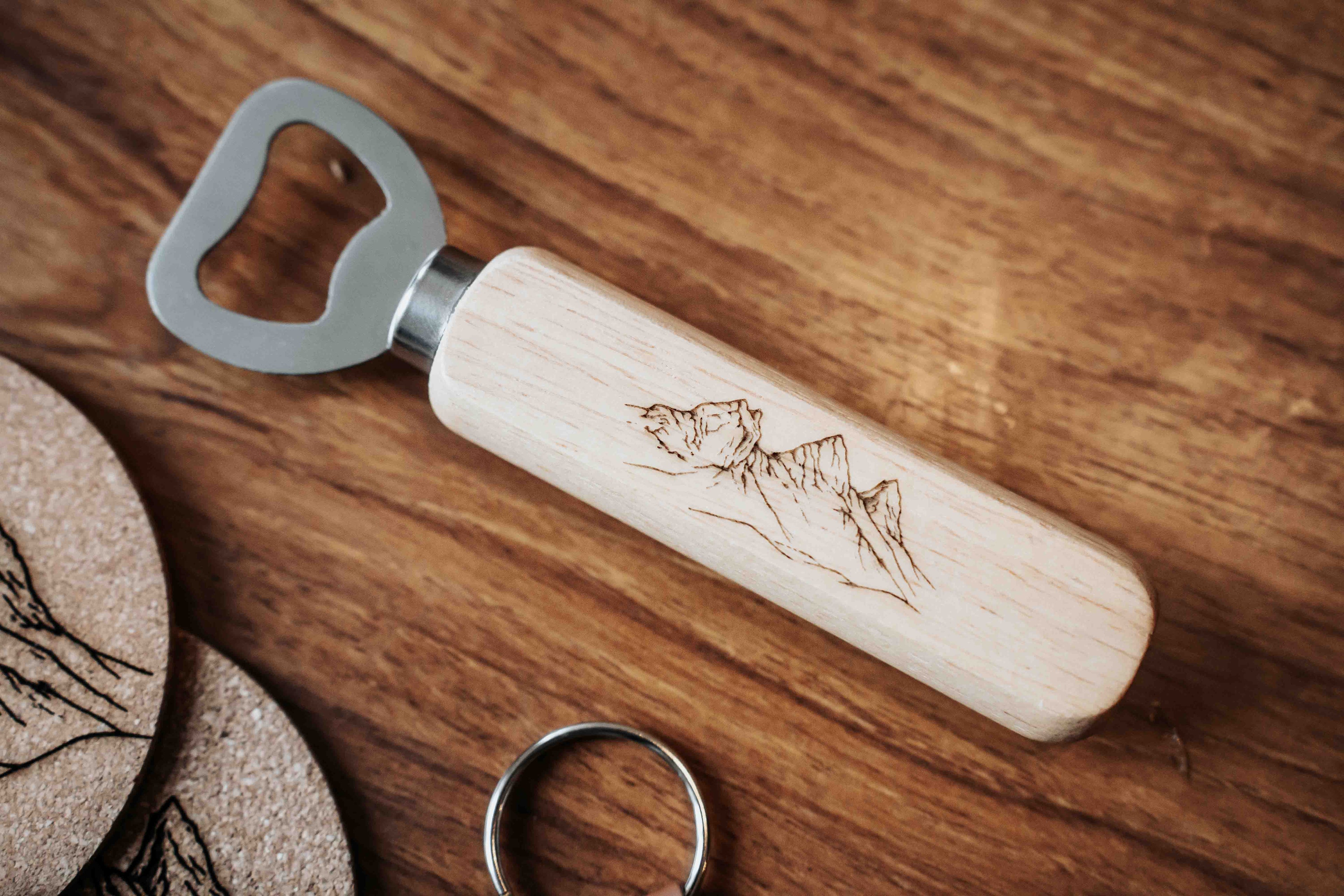 Décapsuleur en bois – Les Aiguilles d’Arves